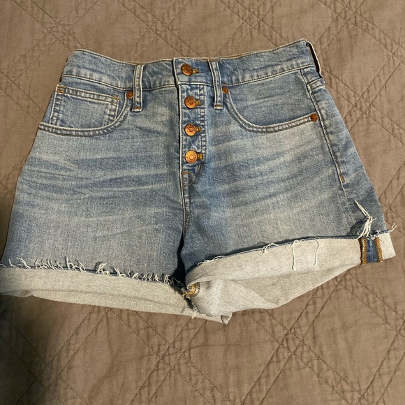 Madewell Pants - Madewell high waisted shorts